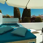 Chariot Santorini Apartamento Kamári