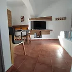 Chariot Santorini Apartamento Kamári