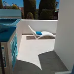 Chariot Santorini 公寓 Kamári