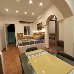Chariot Santorini شقة