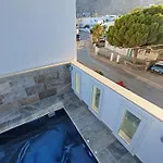 Chariot Santorini Appartement Kamári