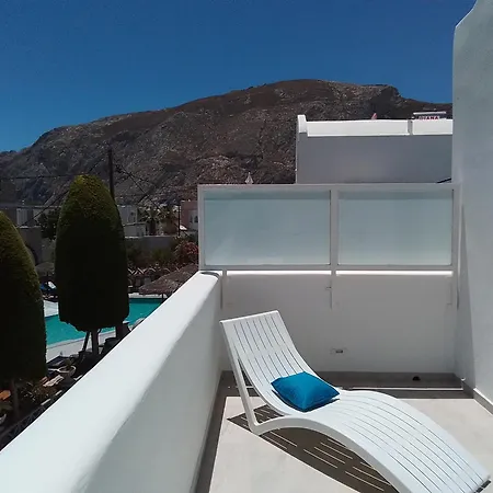 Chariot Santorini Apartmán *