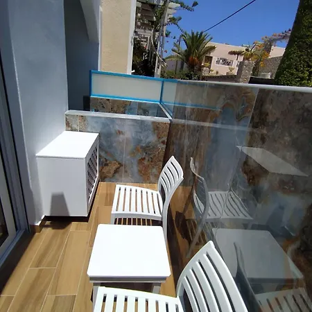Chariot Santorini شقة Kamári