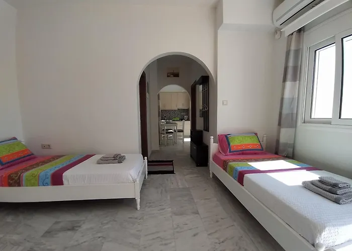 Chariot Santorini Kamári