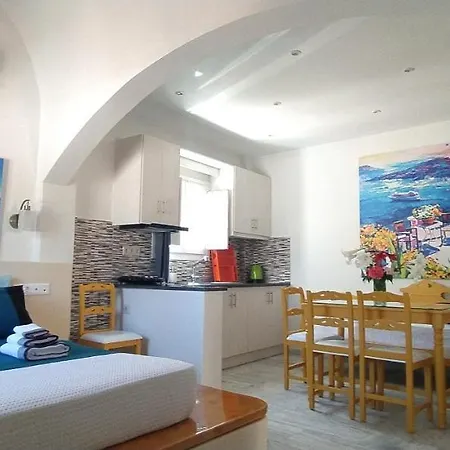 Chariot Santorini Apartment