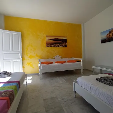 Chariot Santorini Apartment