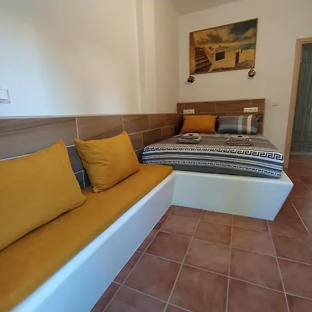 Chariot Santorini Kamari (Santorini)