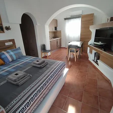 Chariot Santorini * Kamari (Santorini)