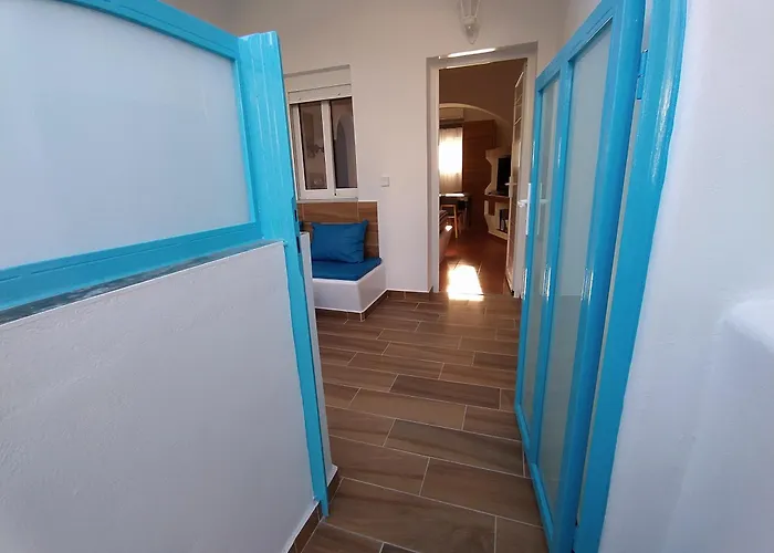 Chariot Santorini Apartment *