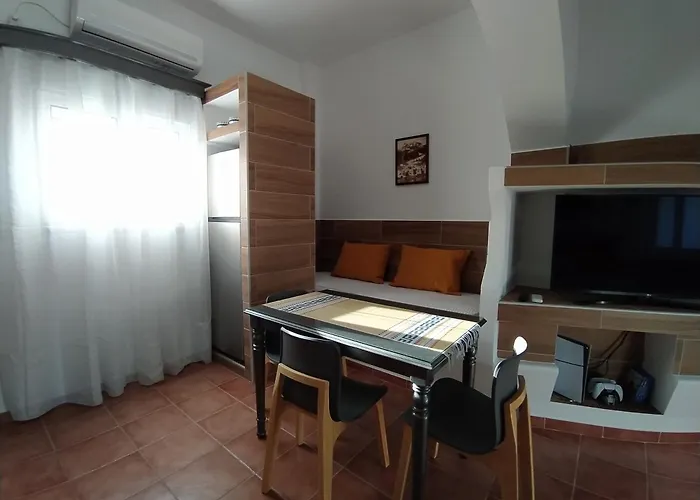 Chariot Santorini Apartament Kamári