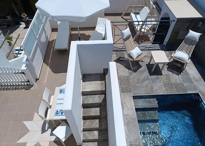 Chariot Santorini Апартаменты *